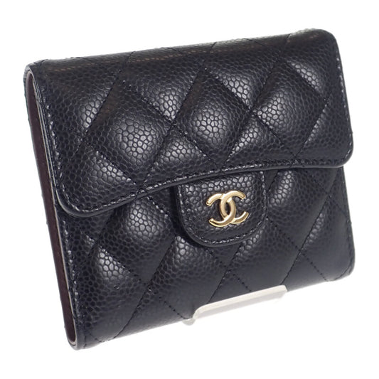 【CHANEL】クラシックスモール フラップウォレット 三つ折り財布 AP0231 キャビアスキン ブラック ゴールド金具 【財布】