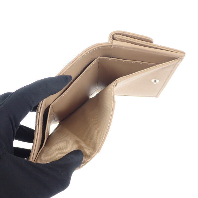 【CHANEL】スモールフラップ ウォレット 三つ折り財布 AP3882 B16247 NW781 カーフスキン ベージュ レディース【財布】